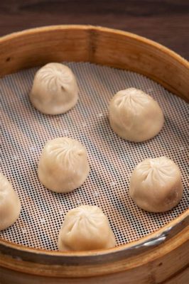  Xiao Long Bao: Uma Explosão de Sabor em Cada Mordida Vaporosa!